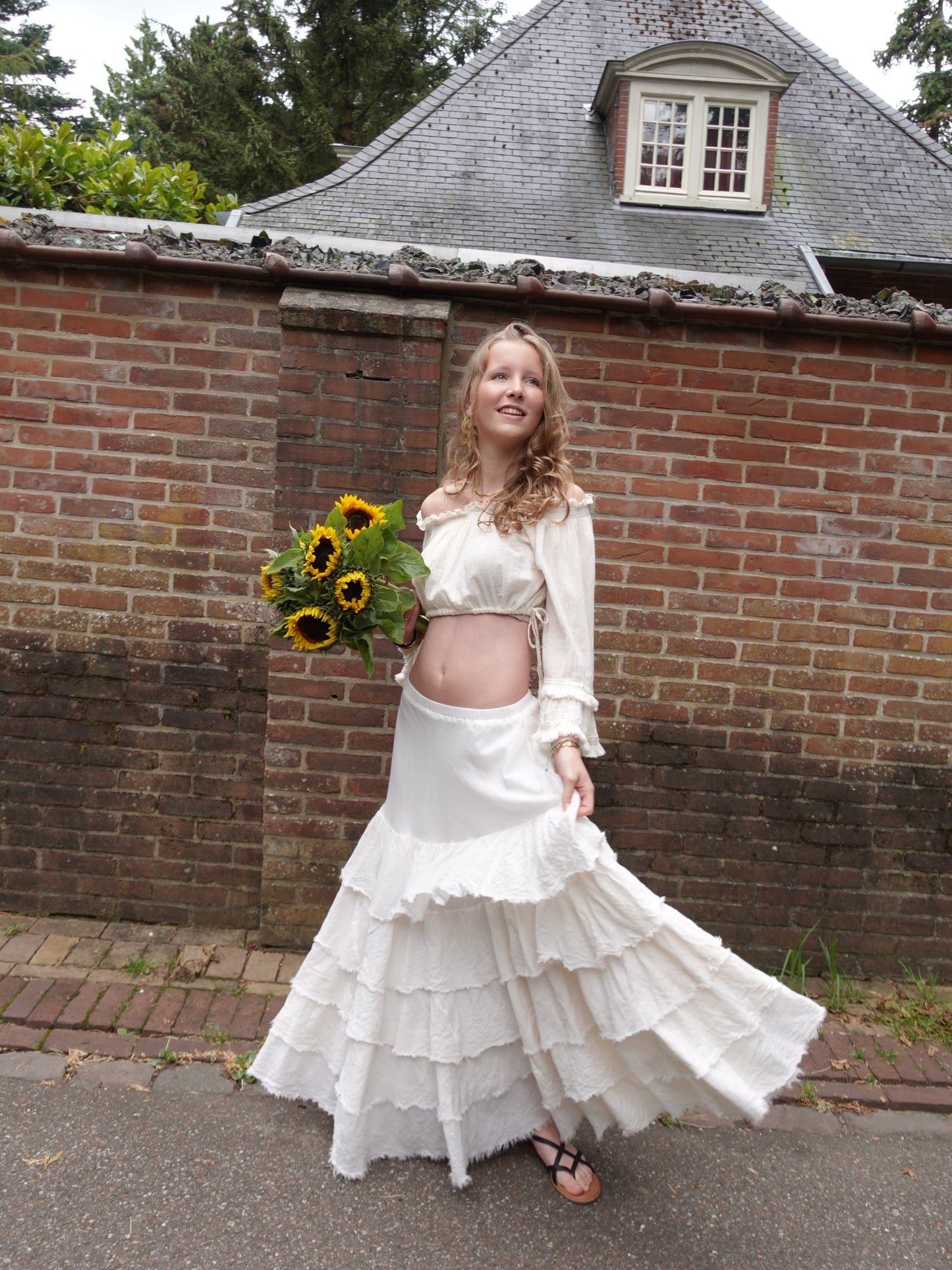 Off-shoulder Crop-top With Fringes and Straps