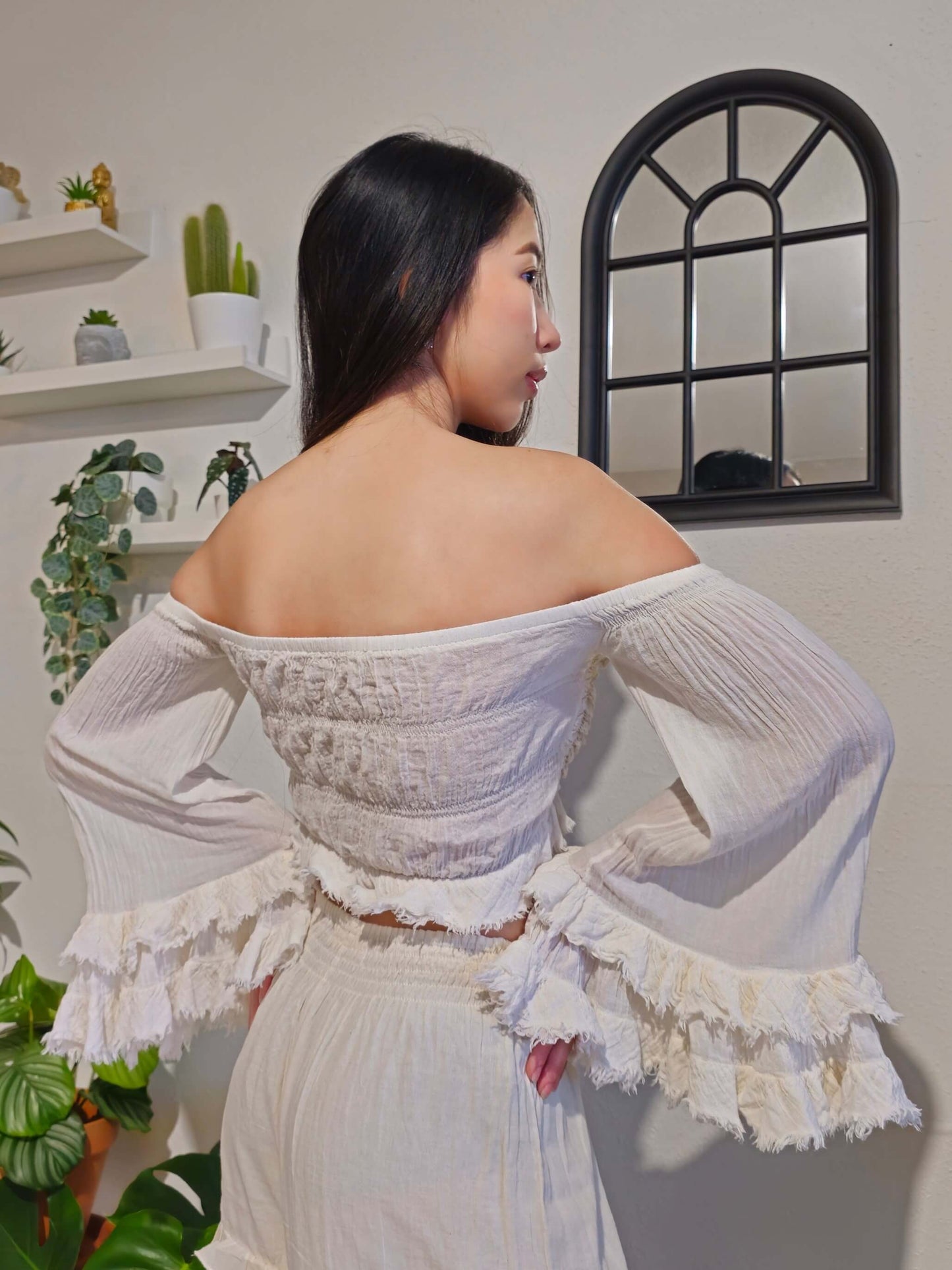 Ruffle-Off-shoulder-Crop-top